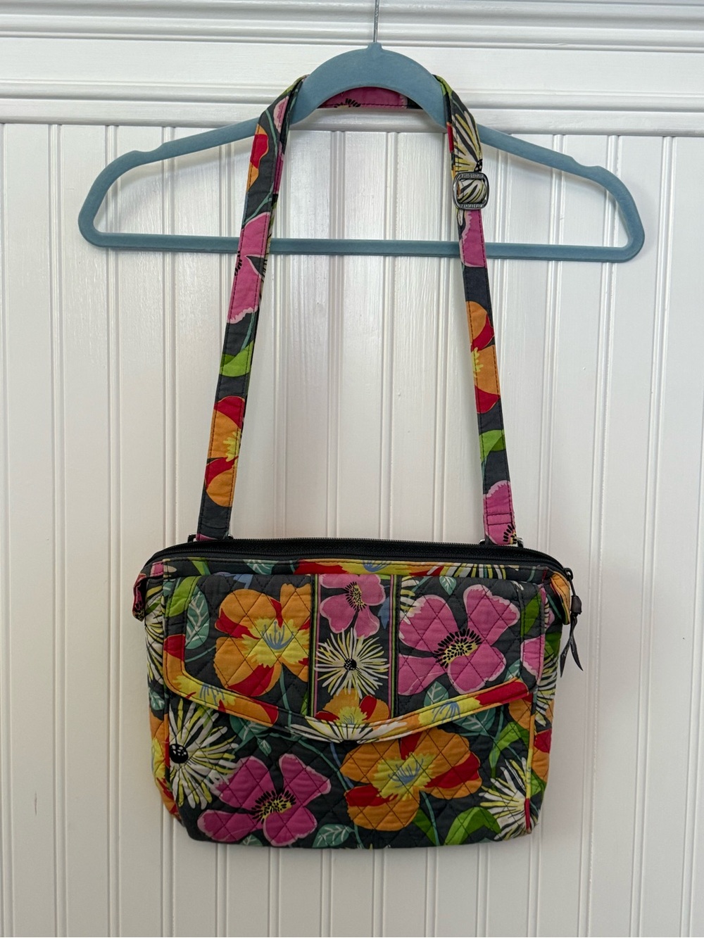 Vera Bradley “Jazzy blooms” messenger crossbody